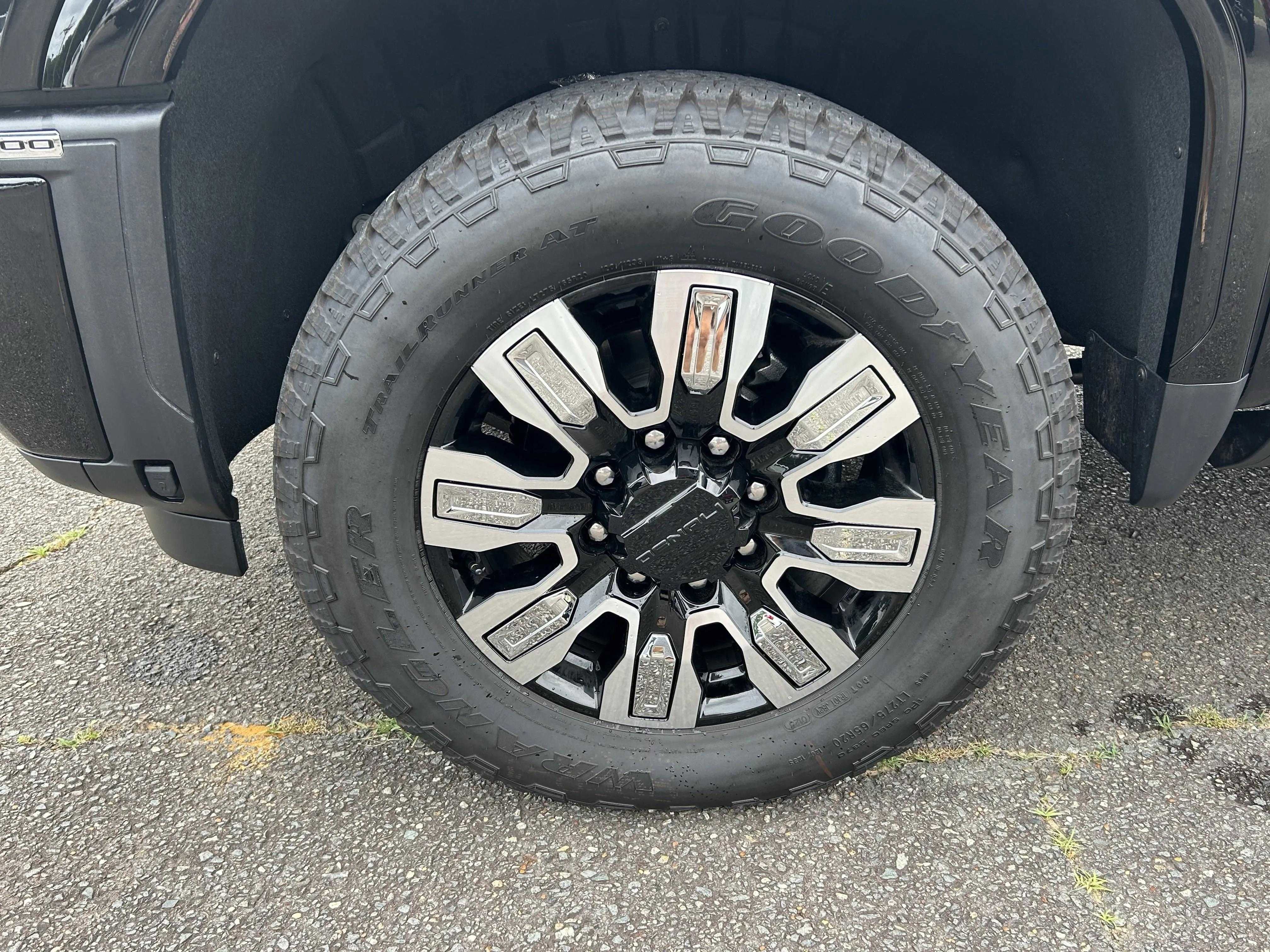 2025 GMC Sierra 2500 HD Denali