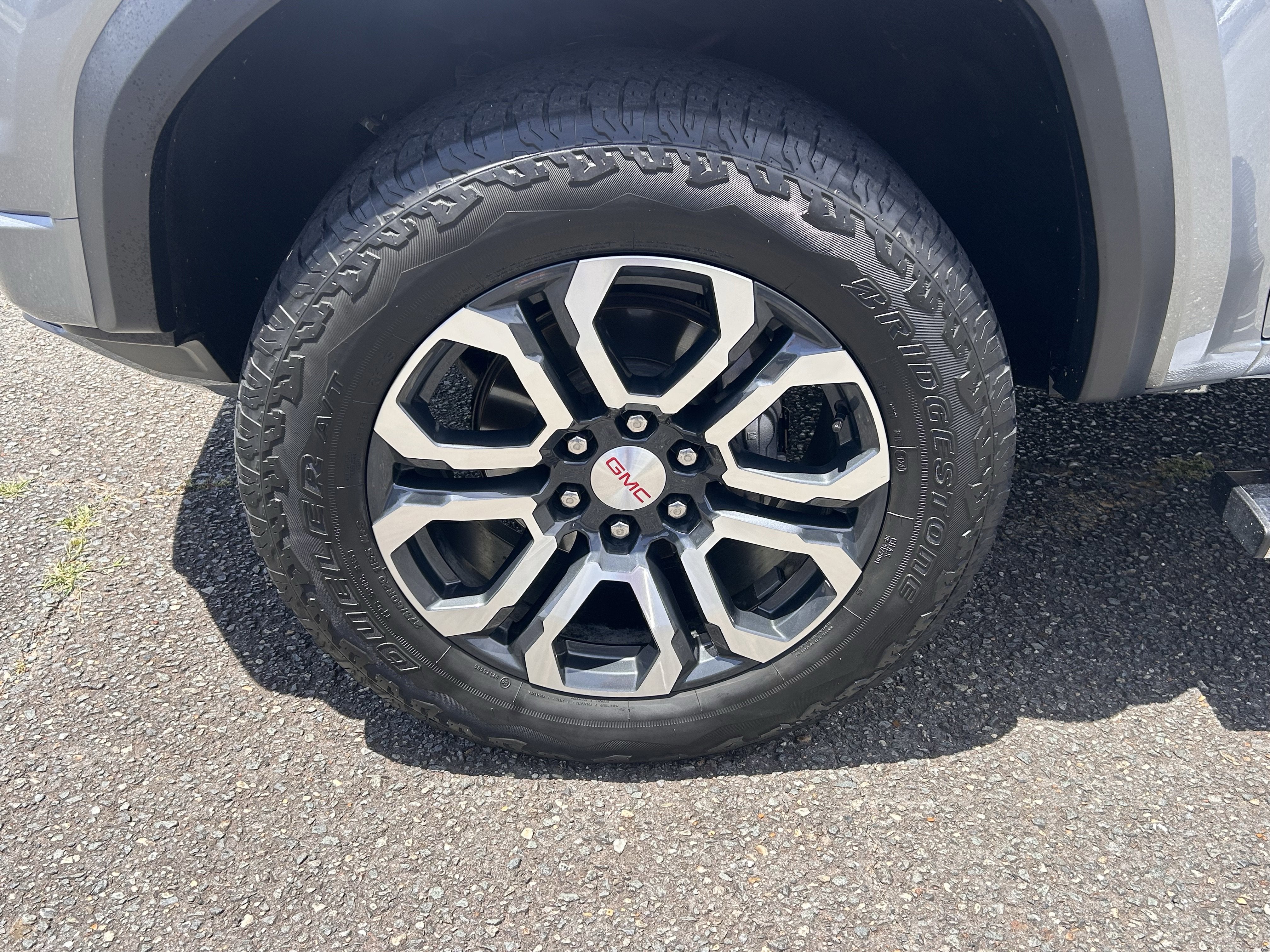 2024 GMC Canyon AT4