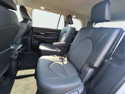 2024 Toyota Grand Highlander Base